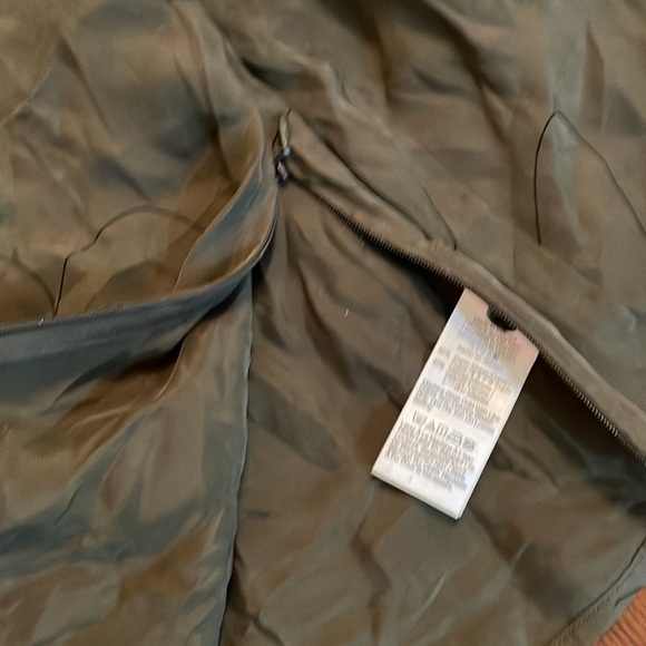 Madewell Brushed Ruched-Front Top size 8. Cupro and viscose. Green - Picture 3 of 8